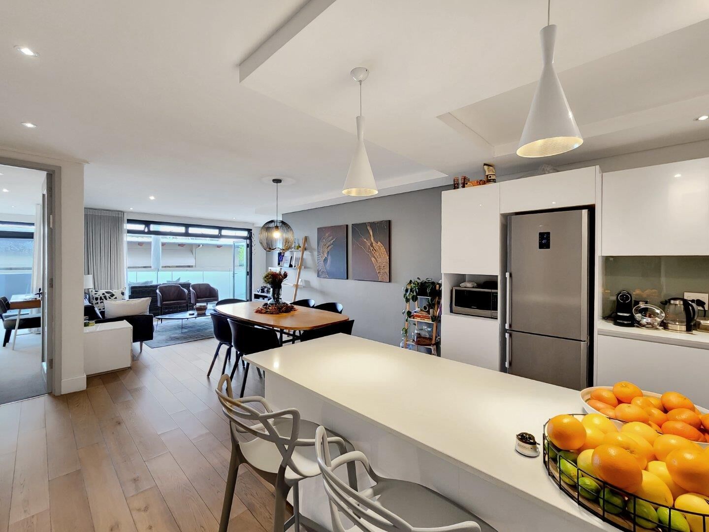 2 Bedroom Apartment For Sale in Sea Point, photo 10