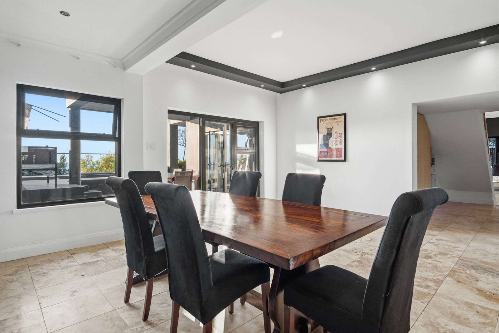 9 Bedroom House For Sale in Bantry Bay, photo 10