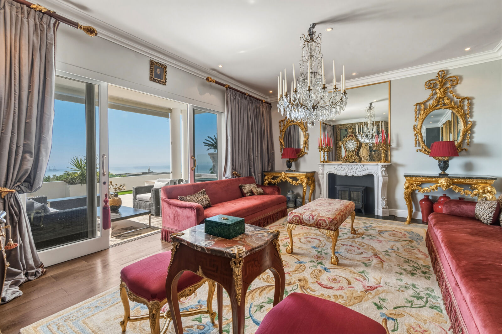 2 Bedroom Apartment For Sale in Bantry Bay, photo 6