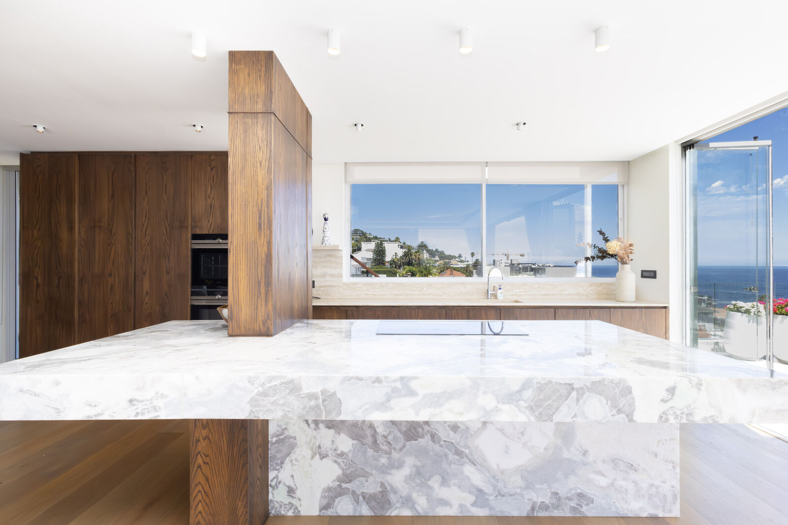 3 Bedroom Apartment To Let in Bantry Bay, photo 9