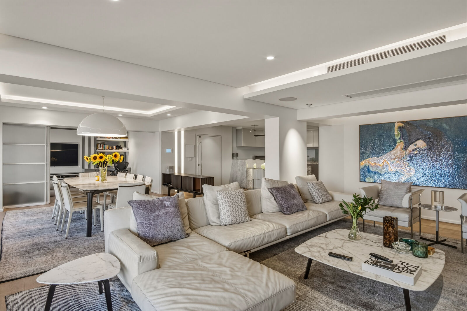4 Bedroom Apartment For Sale in Sea Point, photo 4