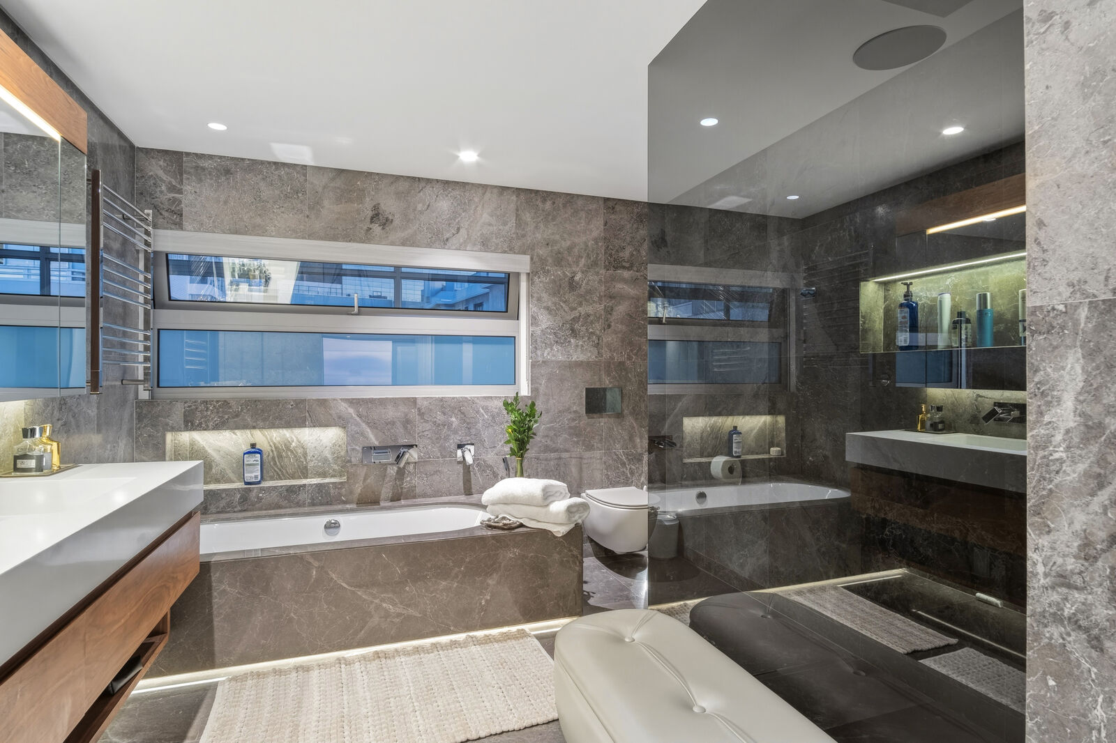 4 Bedroom Apartment For Sale in Sea Point, photo 10
