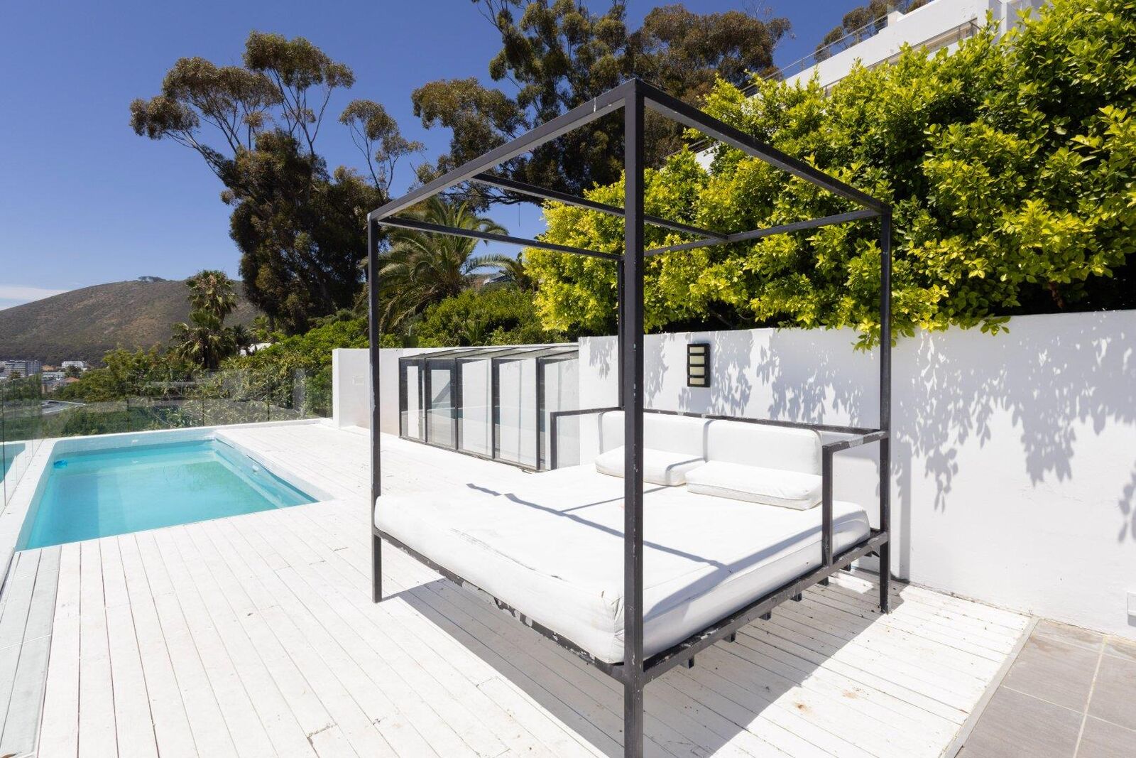 6 Bedroom House To Let in Bantry Bay, photo 7