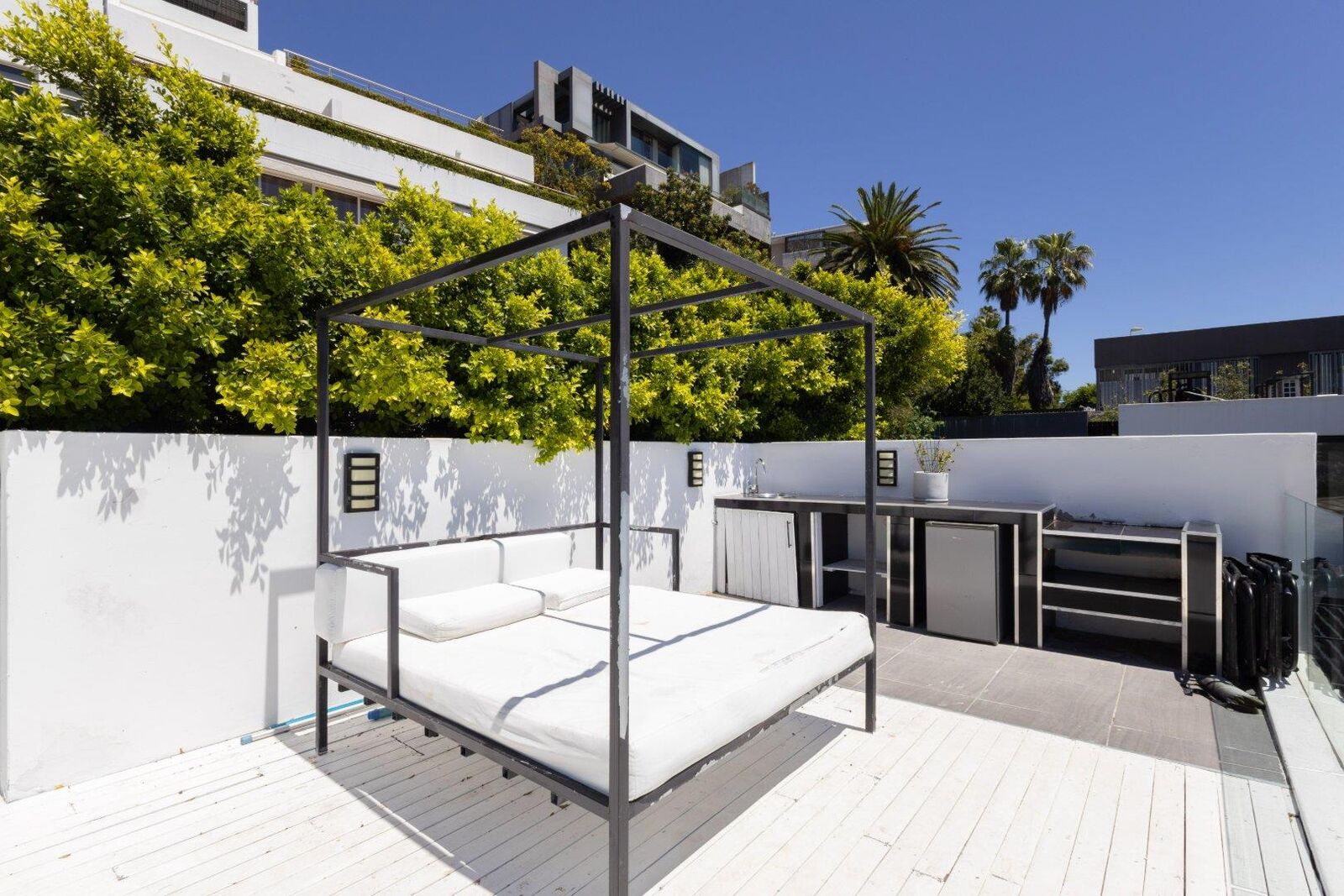 6 Bedroom House To Let in Bantry Bay, photo 8