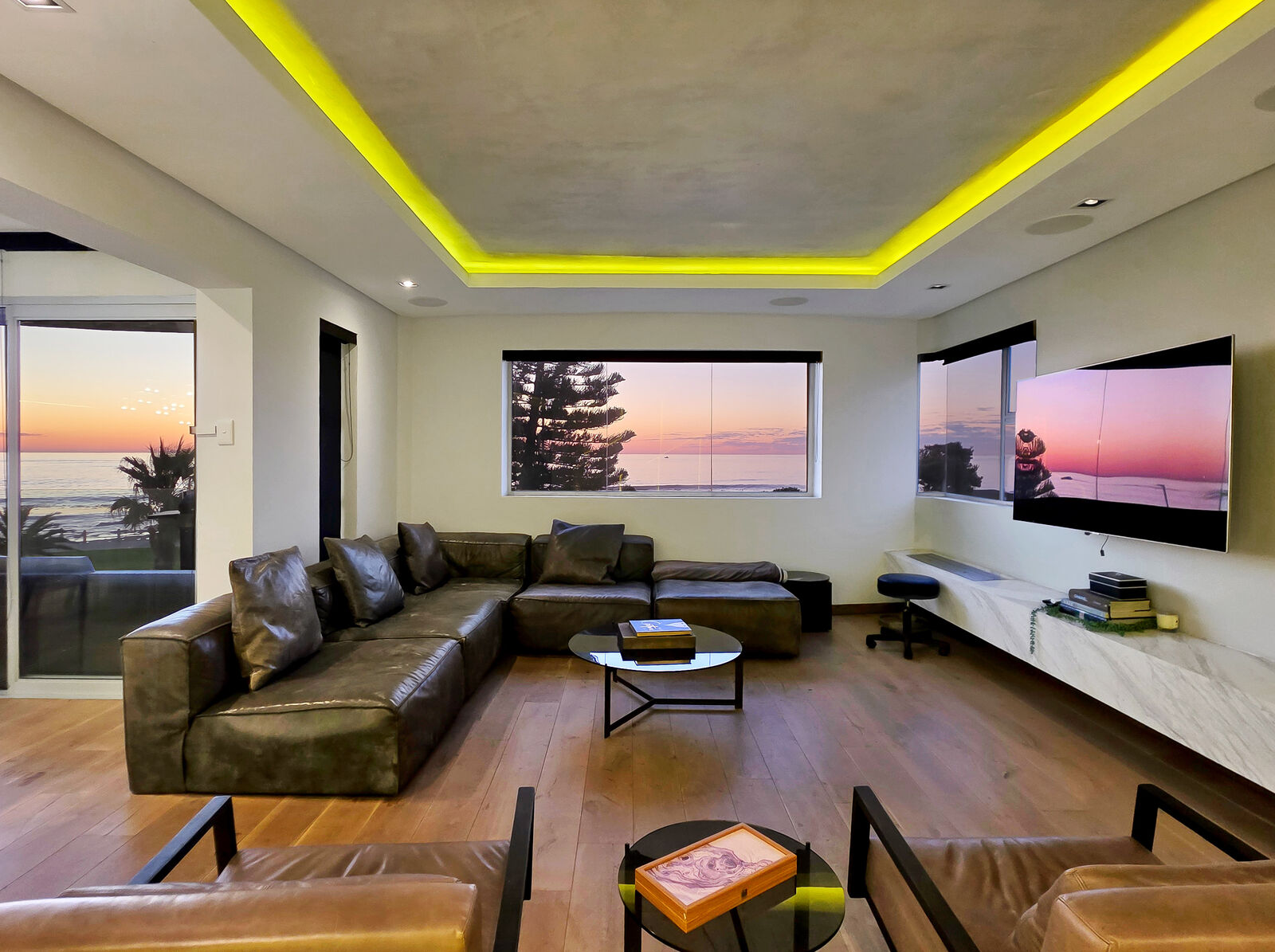2 Bedroom Apartment Rented in Sea Point, photo 9