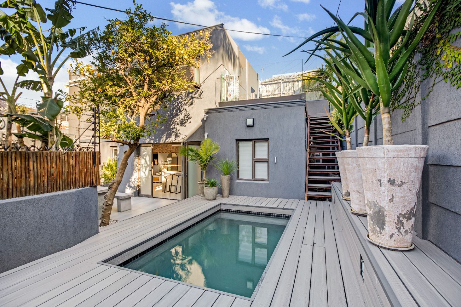 2 Bedroom Apartment To Let in Green Point, photo 2