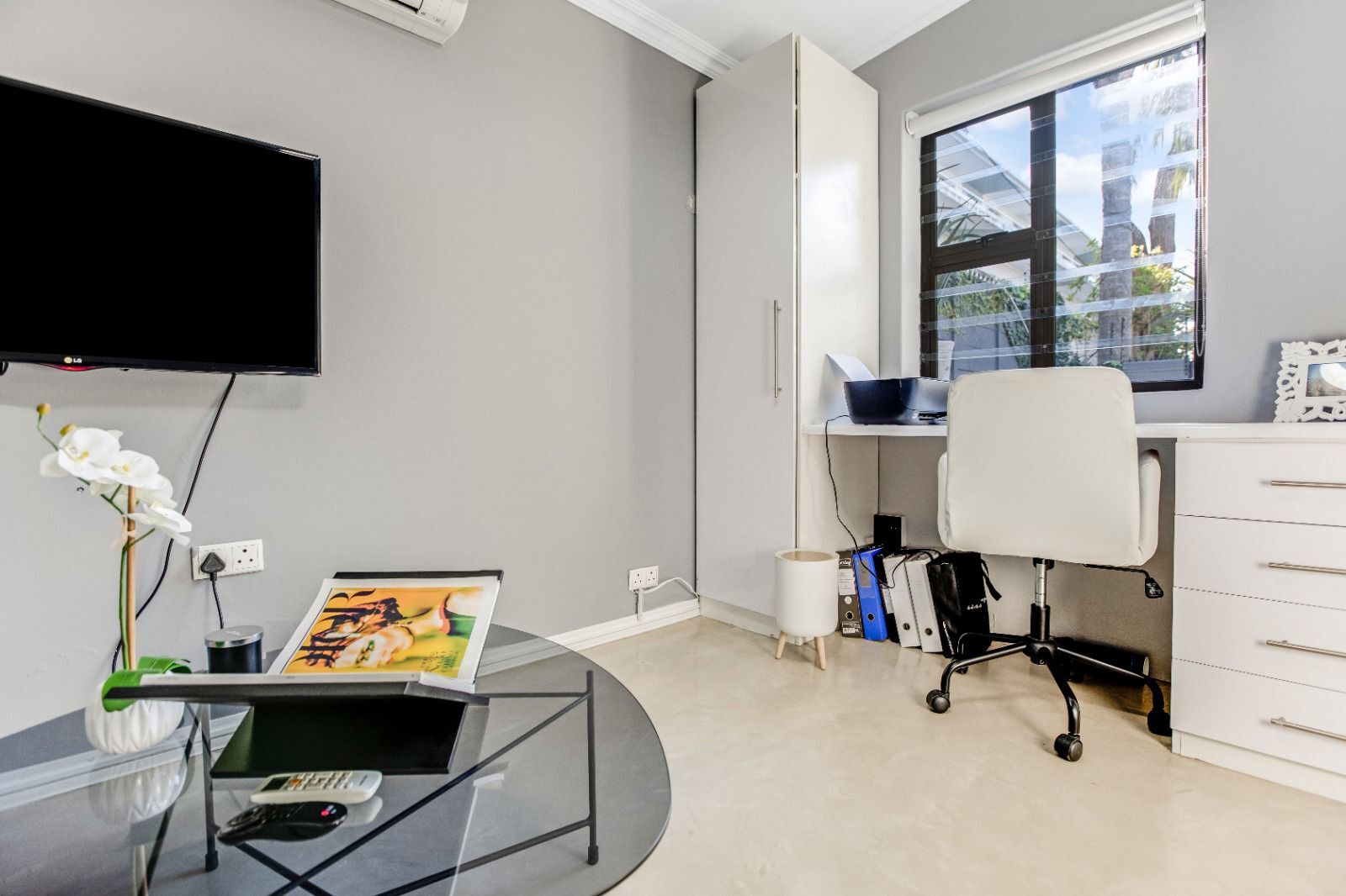 2 Bedroom Apartment To Let in Green Point, photo 3