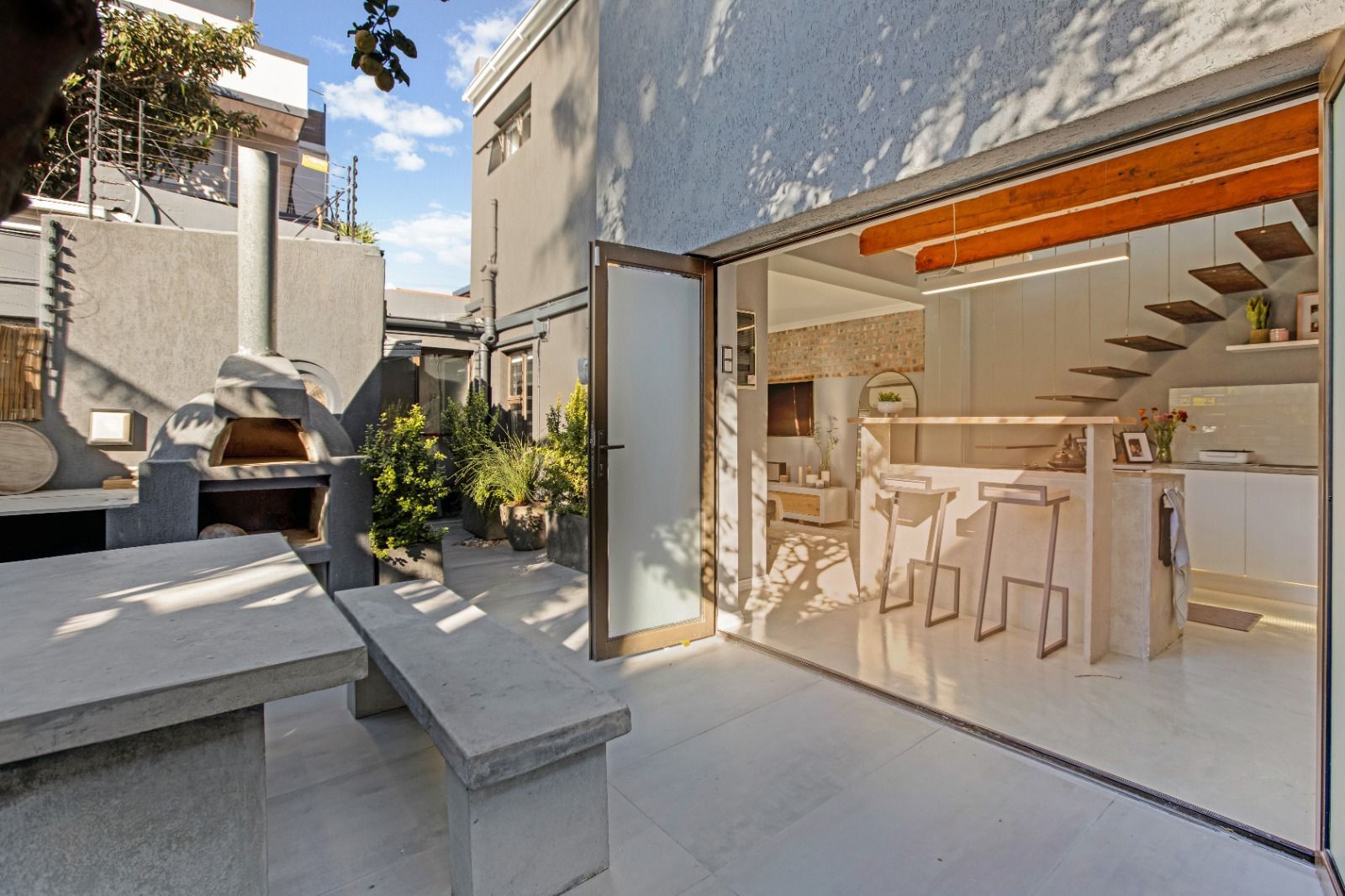 2 Bedroom Apartment To Let in Green Point, photo 8