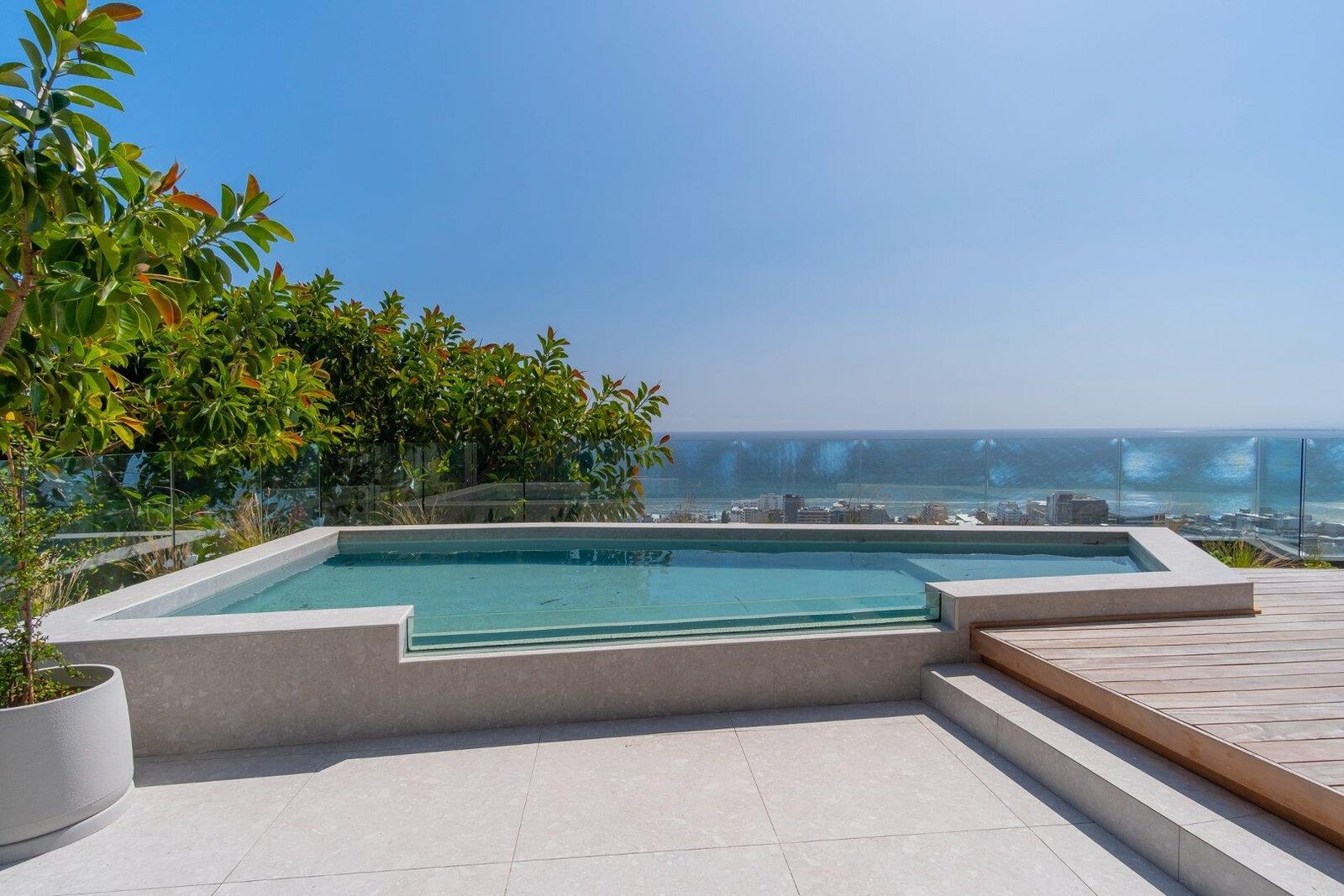 4 Bedroom Apartment For Sale in Fresnaye, photo 3