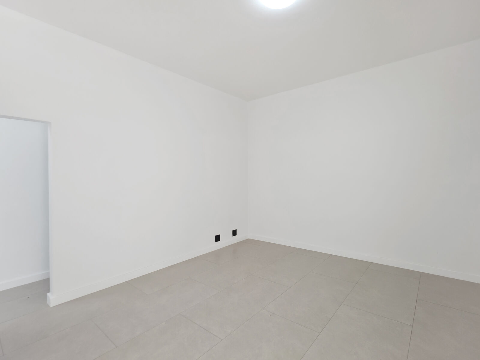 2 Bedroom Apartment For Sale in Sea Point, photo 7