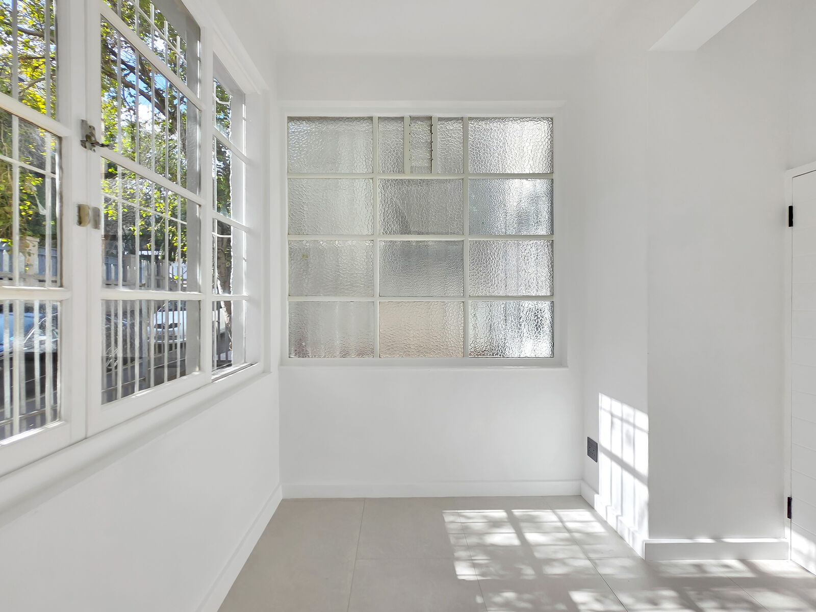 2 Bedroom Apartment For Sale in Sea Point, photo 12