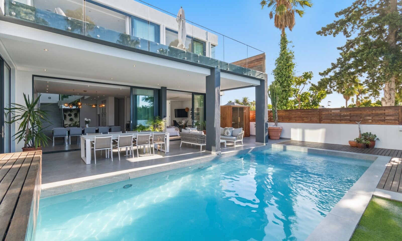 4 Bedroom House For Sale in Fresnaye, photo 2