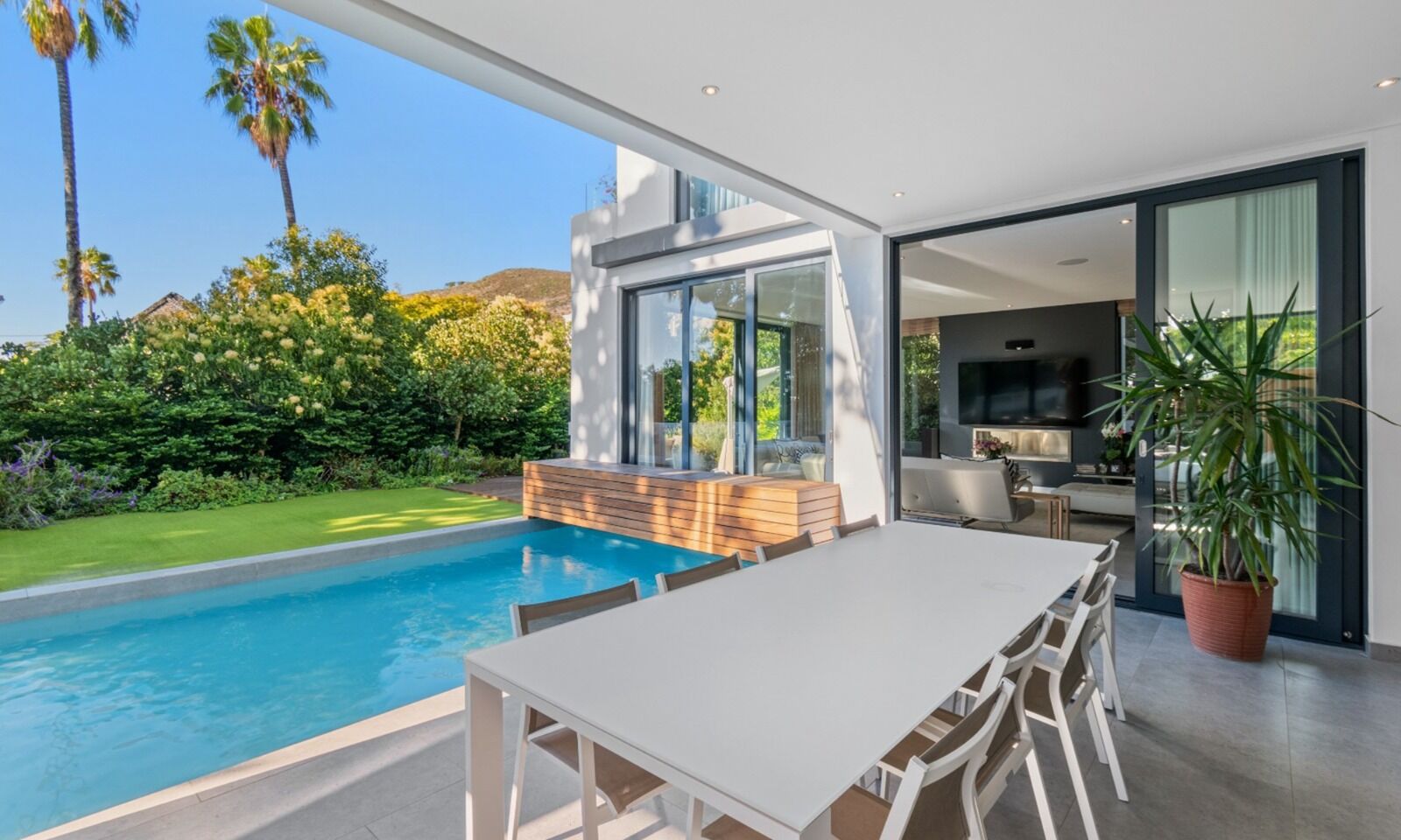 4 Bedroom House For Sale in Fresnaye, photo 3
