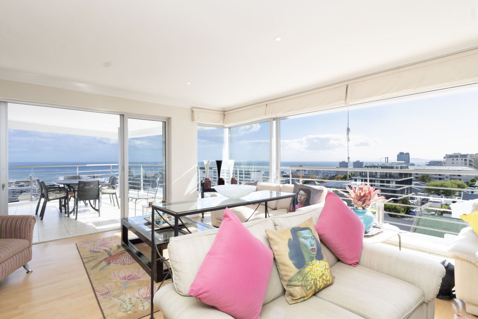 3 Bedroom Apartment For Sale in Sea Point, photo 5