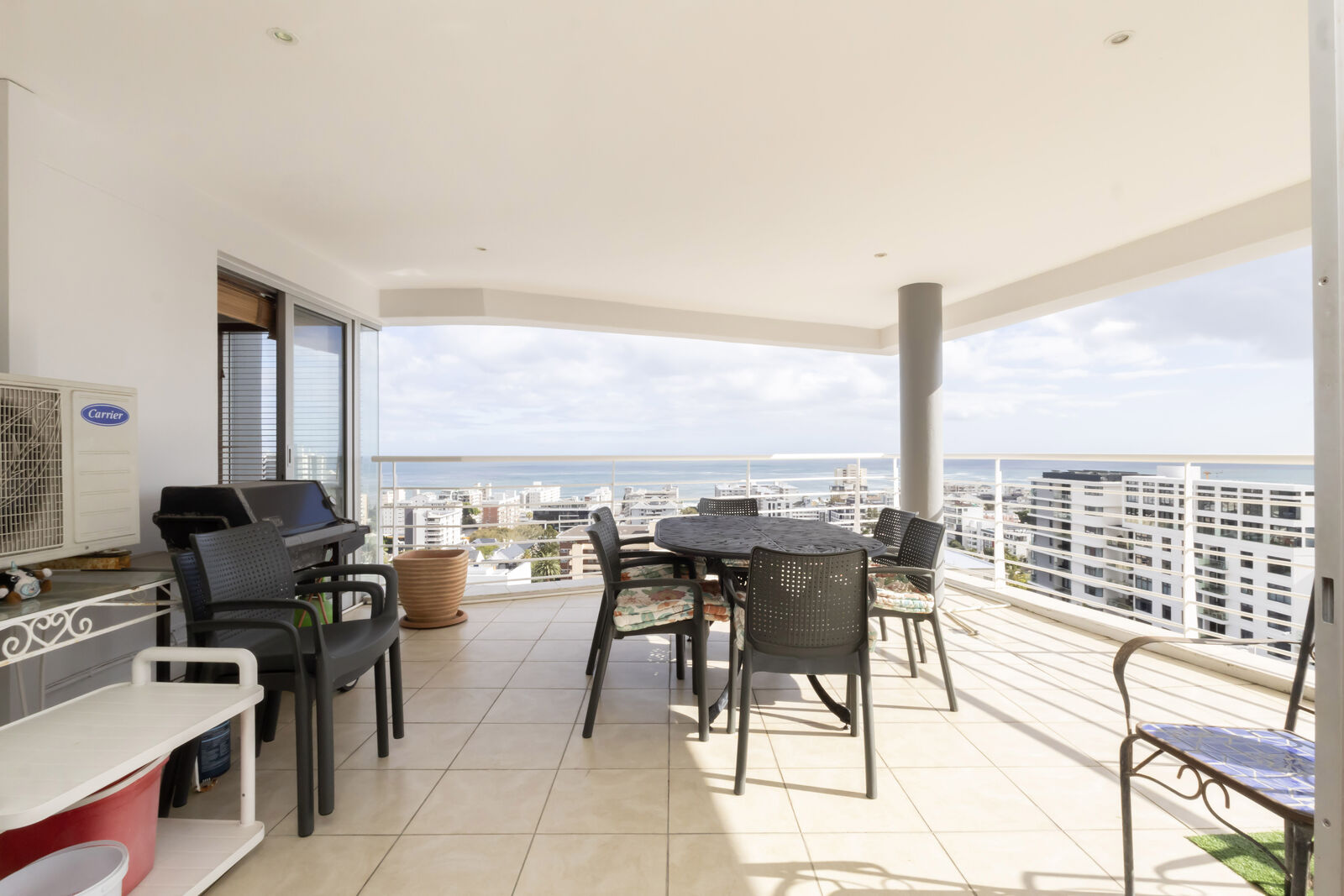 3 Bedroom Apartment For Sale in Sea Point, photo 12