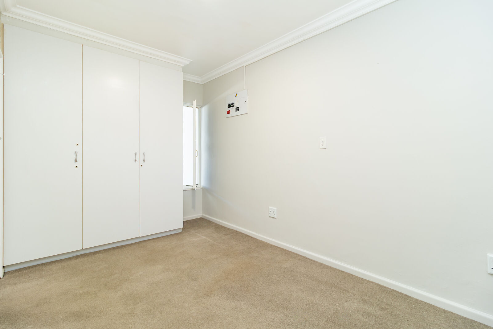 1 Bedroom Apartment For Sale in Mouille Point, photo 7