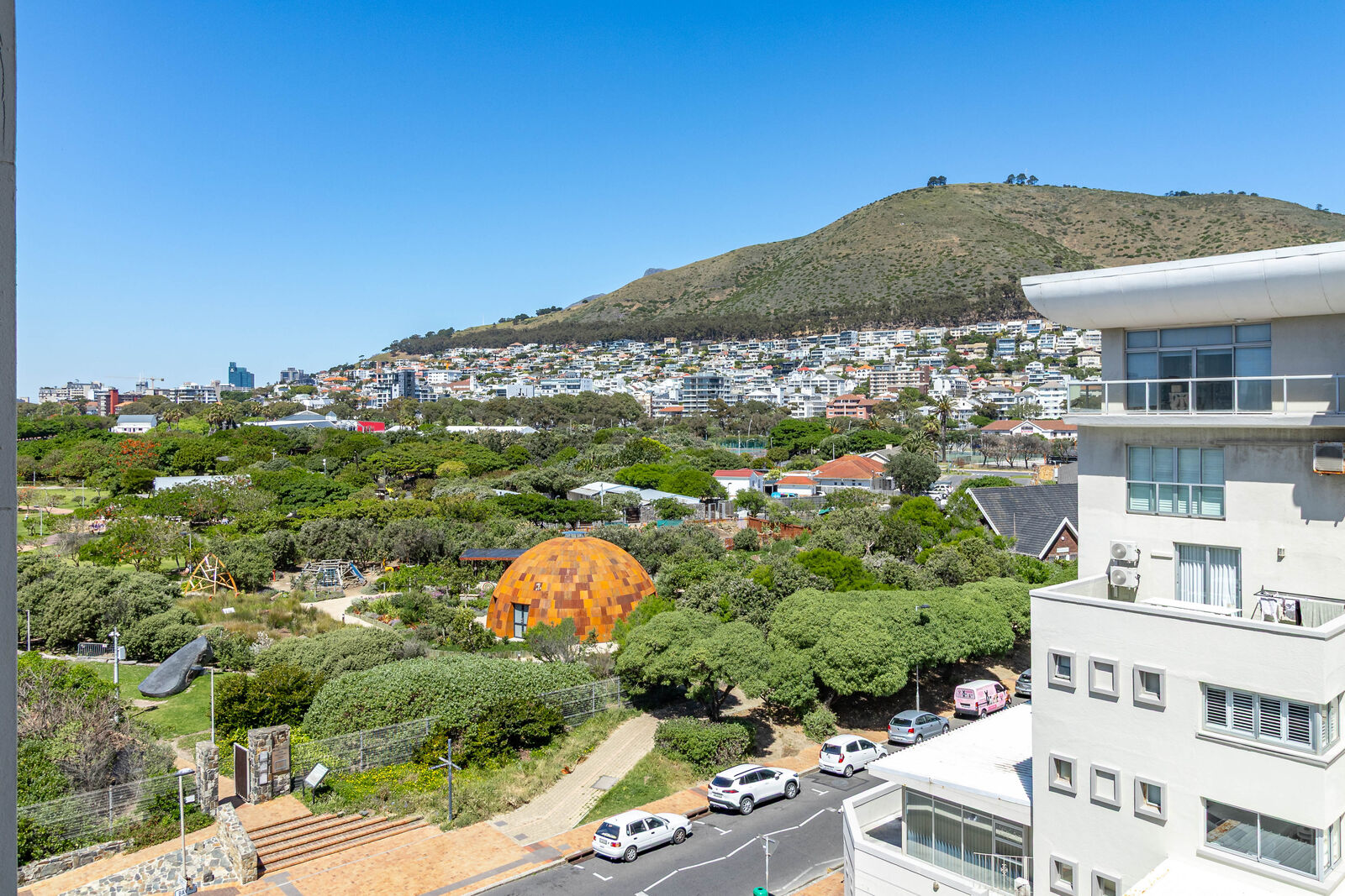 1 Bedroom Apartment For Sale in Mouille Point, photo 9