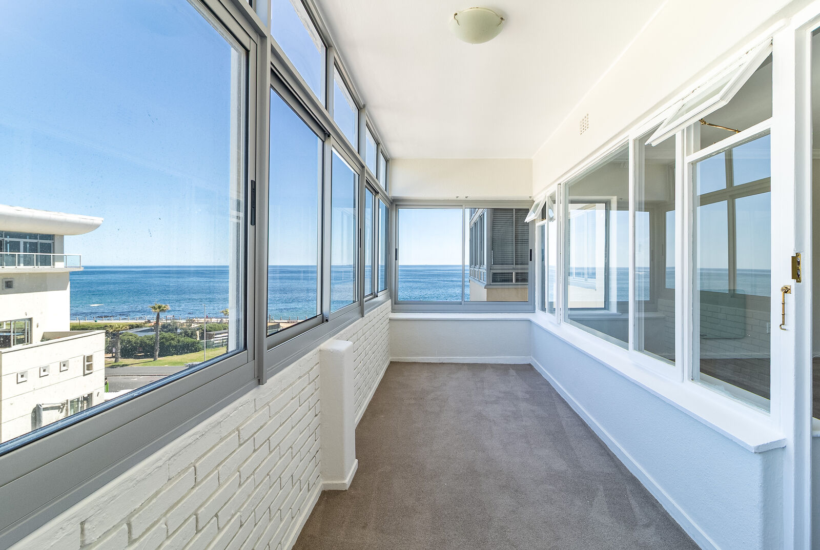 1 Bedroom Apartment For Sale in Mouille Point, photo 11