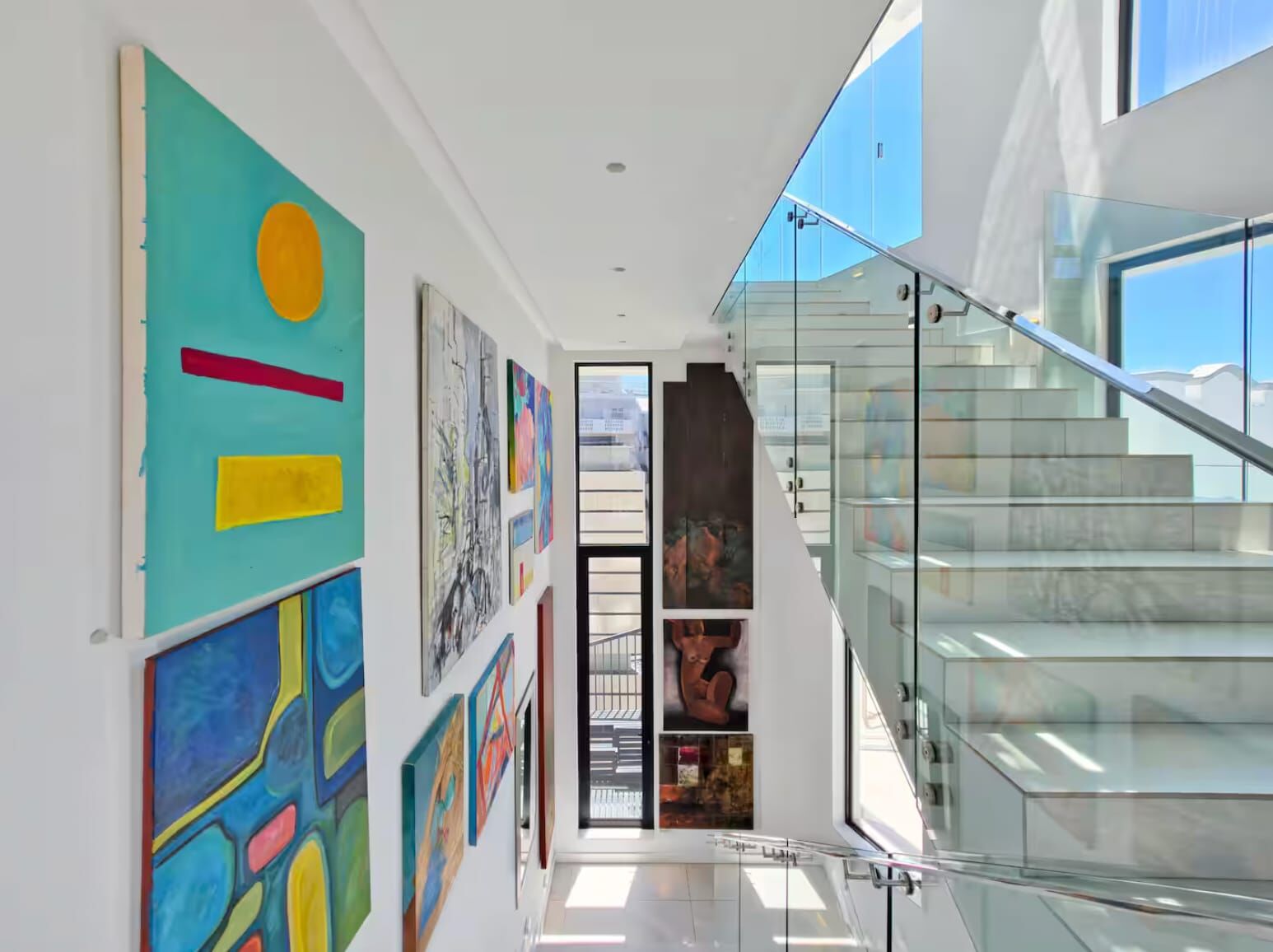 3 Bedroom Apartment To Let in Bantry Bay, photo 9