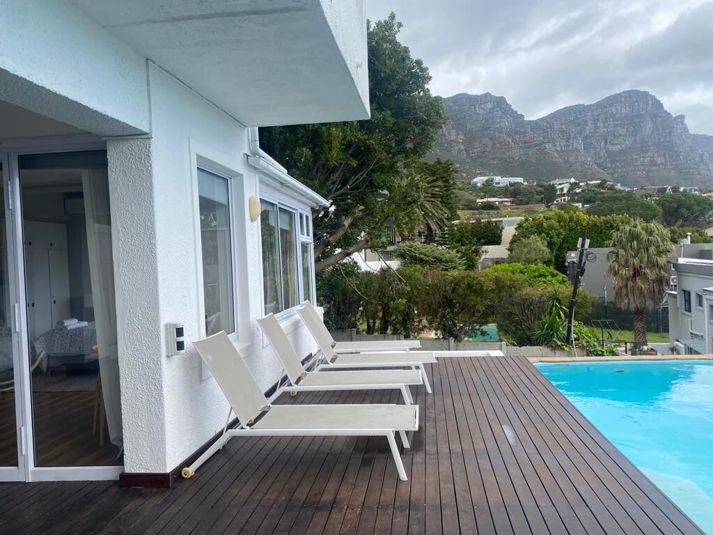 5 Bedroom House For Sale in Camps Bay, photo 5