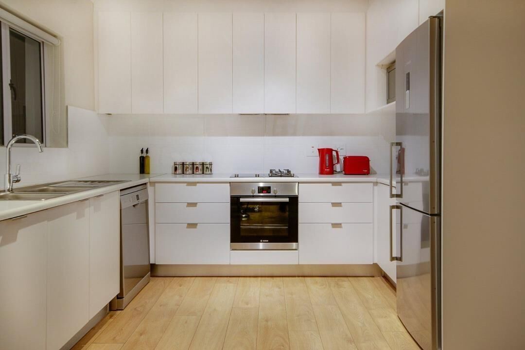 5 Bedroom House For Sale in Camps Bay, photo 10