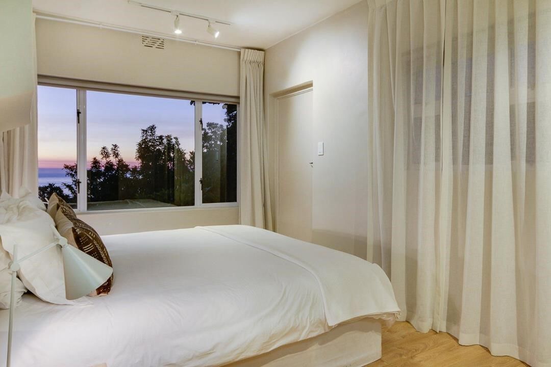 5 Bedroom House For Sale in Camps Bay, photo 12
