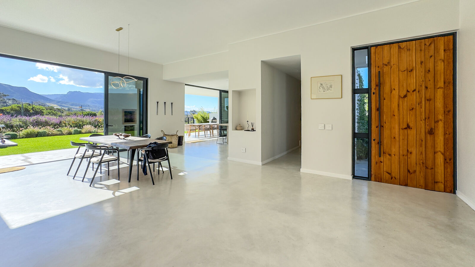 4 Bedroom Freehold To Let in Zwaanswyk, photo 6