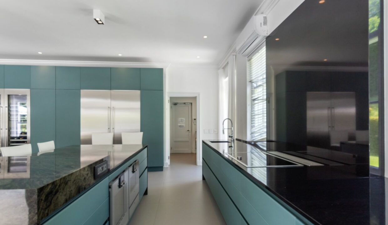 8 Bedroom Apartment For Sale in Fresnaye, photo 2