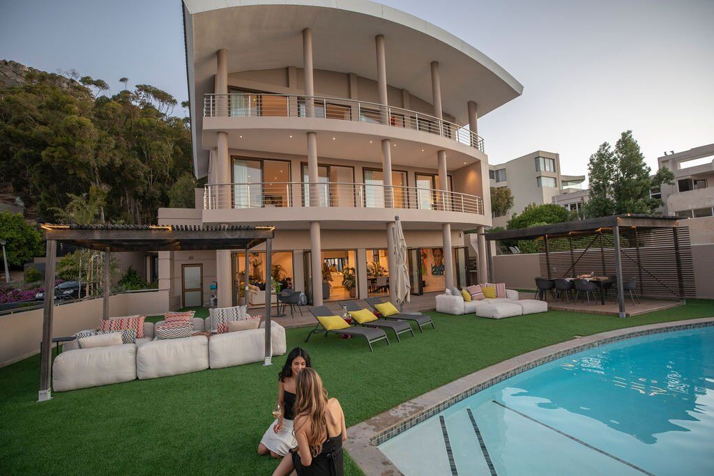 5 Bedroom Apartment For Sale in Bantry Bay, photo 7