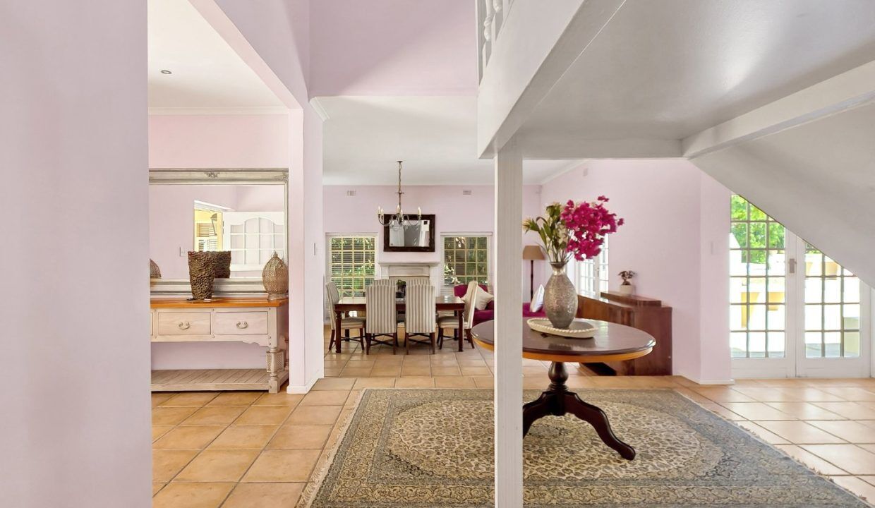 6 Bedroom House For Sale in Hout Bay Central, photo 5