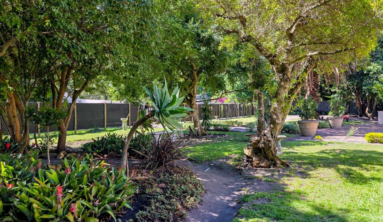 6 Bedroom House For Sale in Hout Bay Central, photo 11