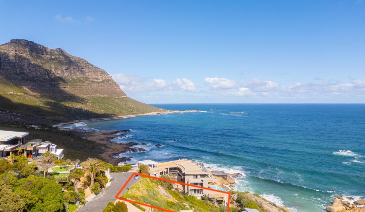 4 Bedroom Apartment For Sale in Camps Bay, photo 2