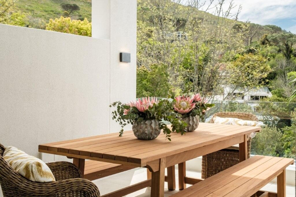 4 Bedroom Apartment For Sale in Higgovale, photo 2