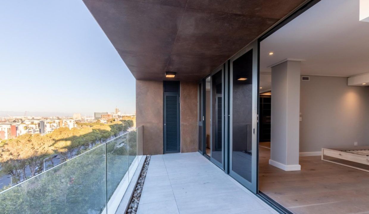 4 Bedroom Apartment For Sale in Green Point, photo 2