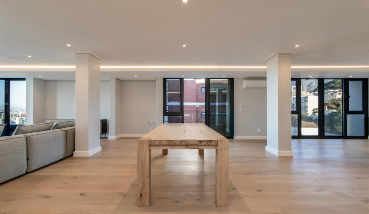4 Bedroom Apartment For Sale in Green Point, photo 4