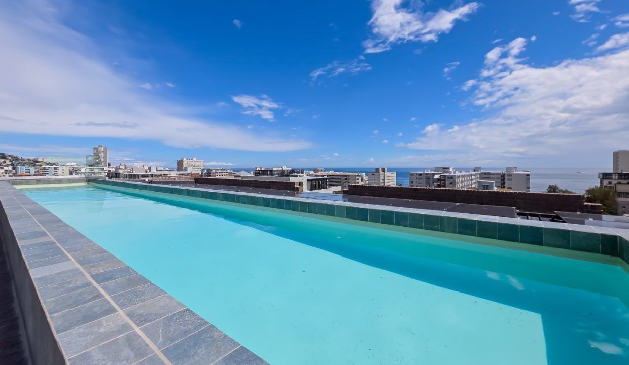 2 Bedroom Apartment For Sale in Sea Point, photo 2