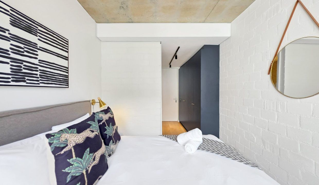 2 Bedroom Apartment For Sale in Sea Point, photo 6