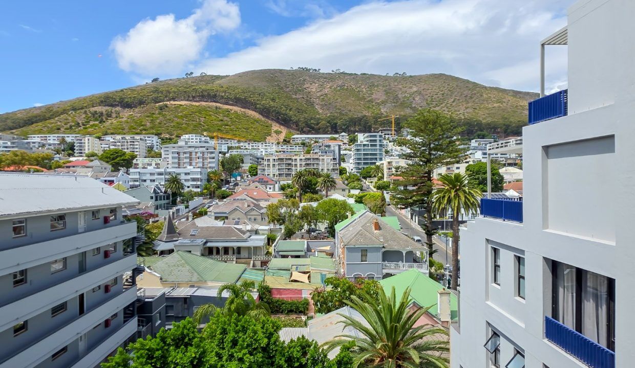 2 Bedroom Apartment For Sale in Sea Point, photo 8