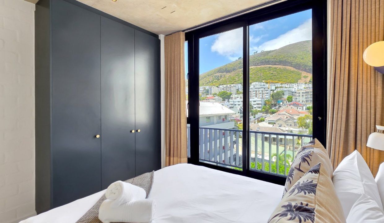 2 Bedroom Apartment For Sale in Sea Point, photo 10