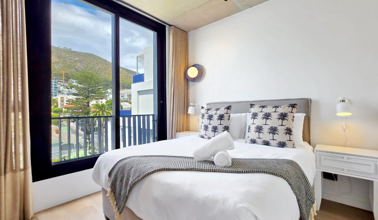 2 Bedroom Apartment For Sale in Sea Point, photo 11