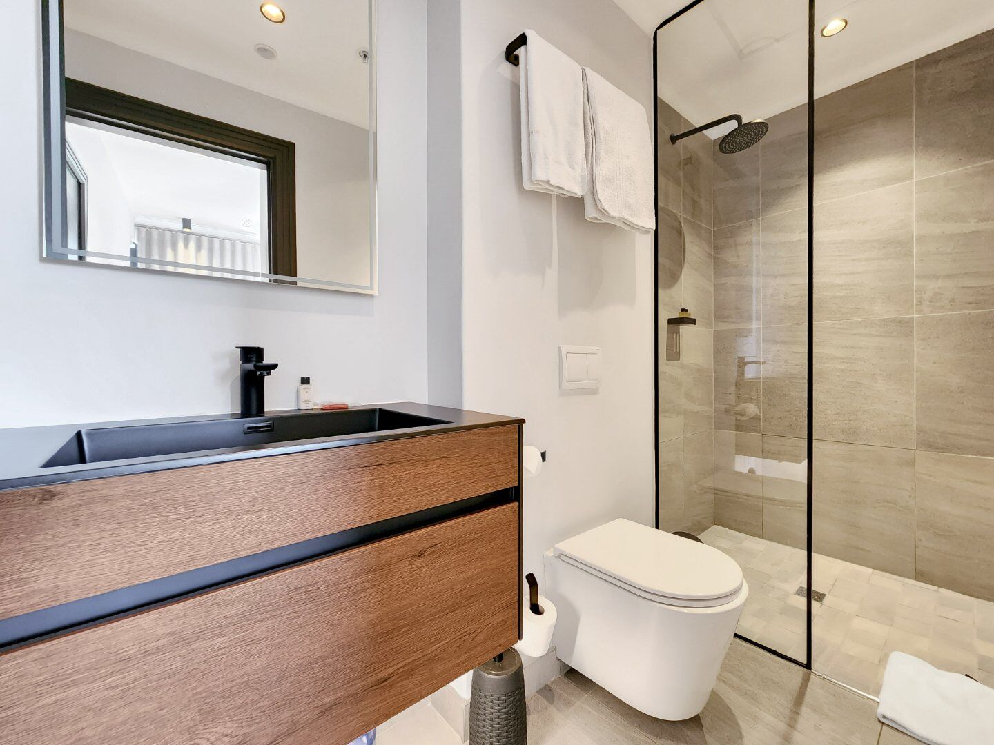 1 Bedroom Apartment For Sale in Green Point, photo 3