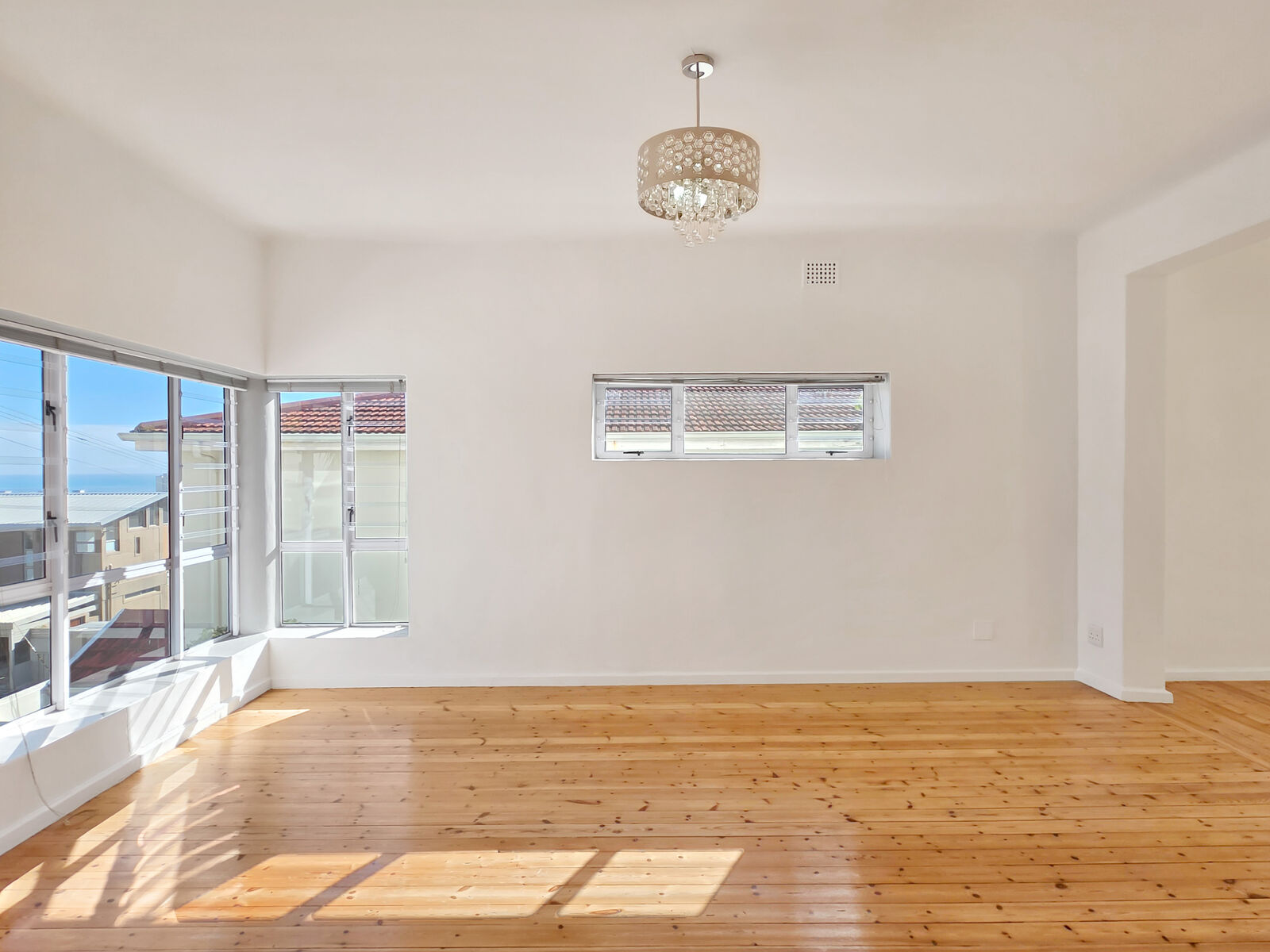 3 Bedroom Apartment To Let in Sea Point, photo 5