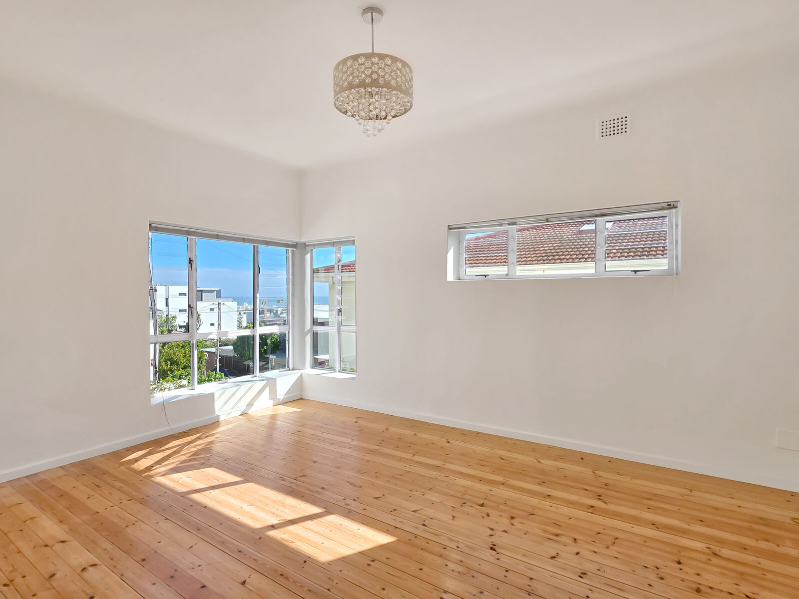 3 Bedroom Apartment To Let in Sea Point, photo 6
