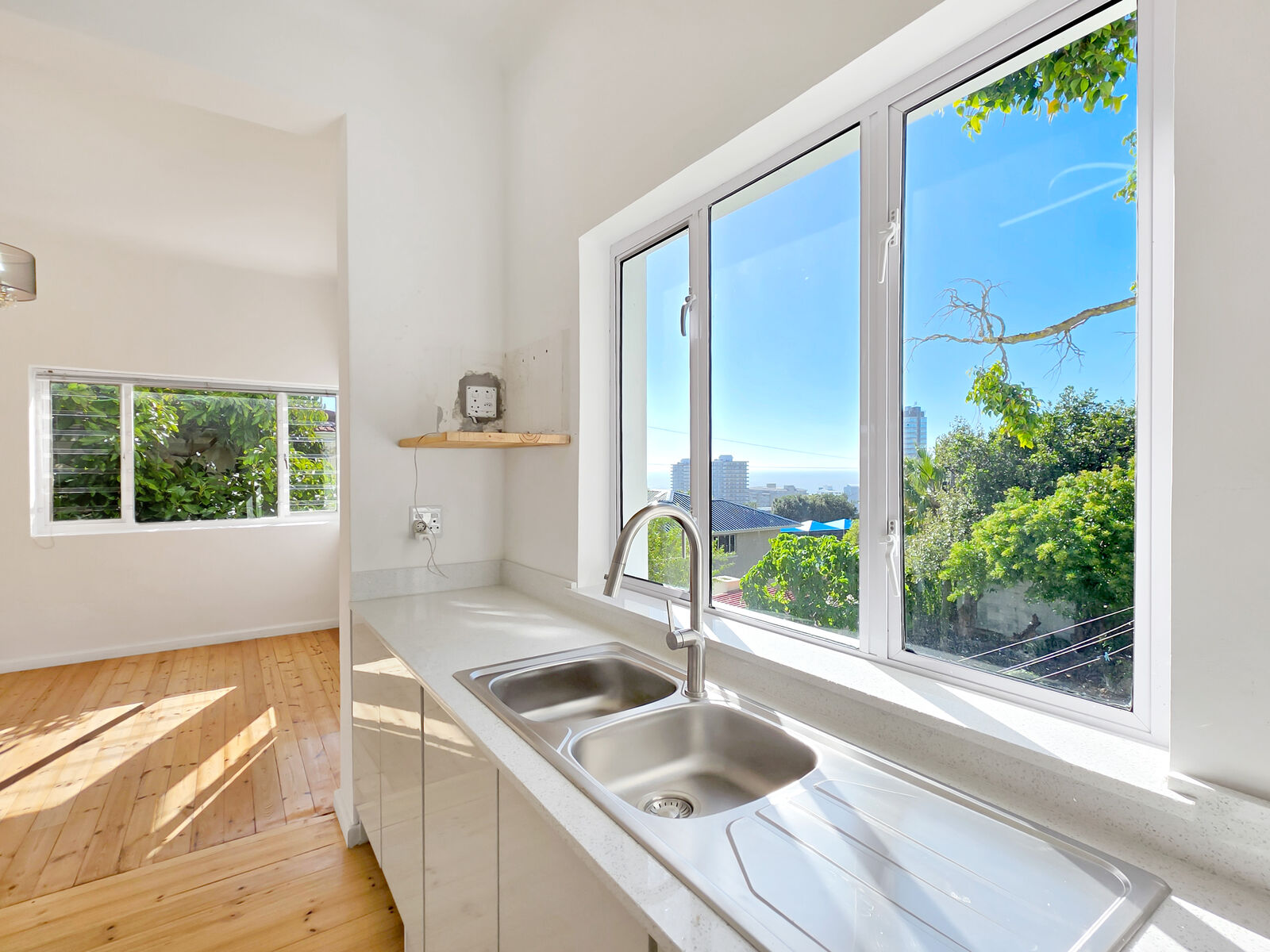 3 Bedroom Apartment To Let in Sea Point, photo 10