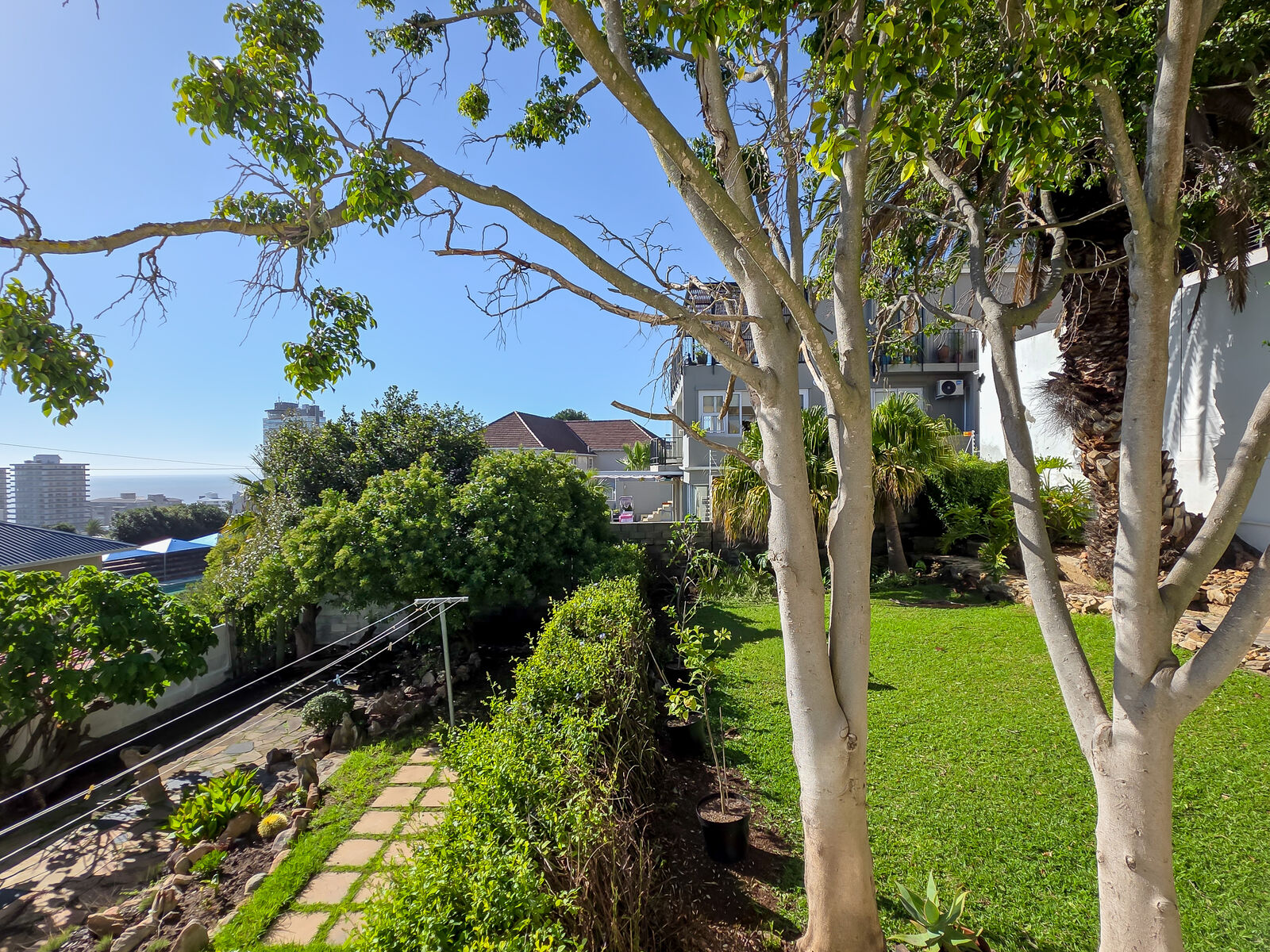 3 Bedroom Apartment To Let in Sea Point, photo 11