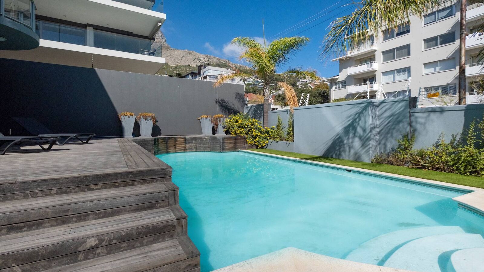 4 Bedroom House For Sale in Bantry Bay, photo 5