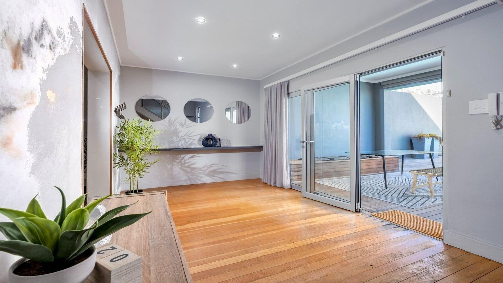 4 Bedroom House For Sale in Bantry Bay, photo 6