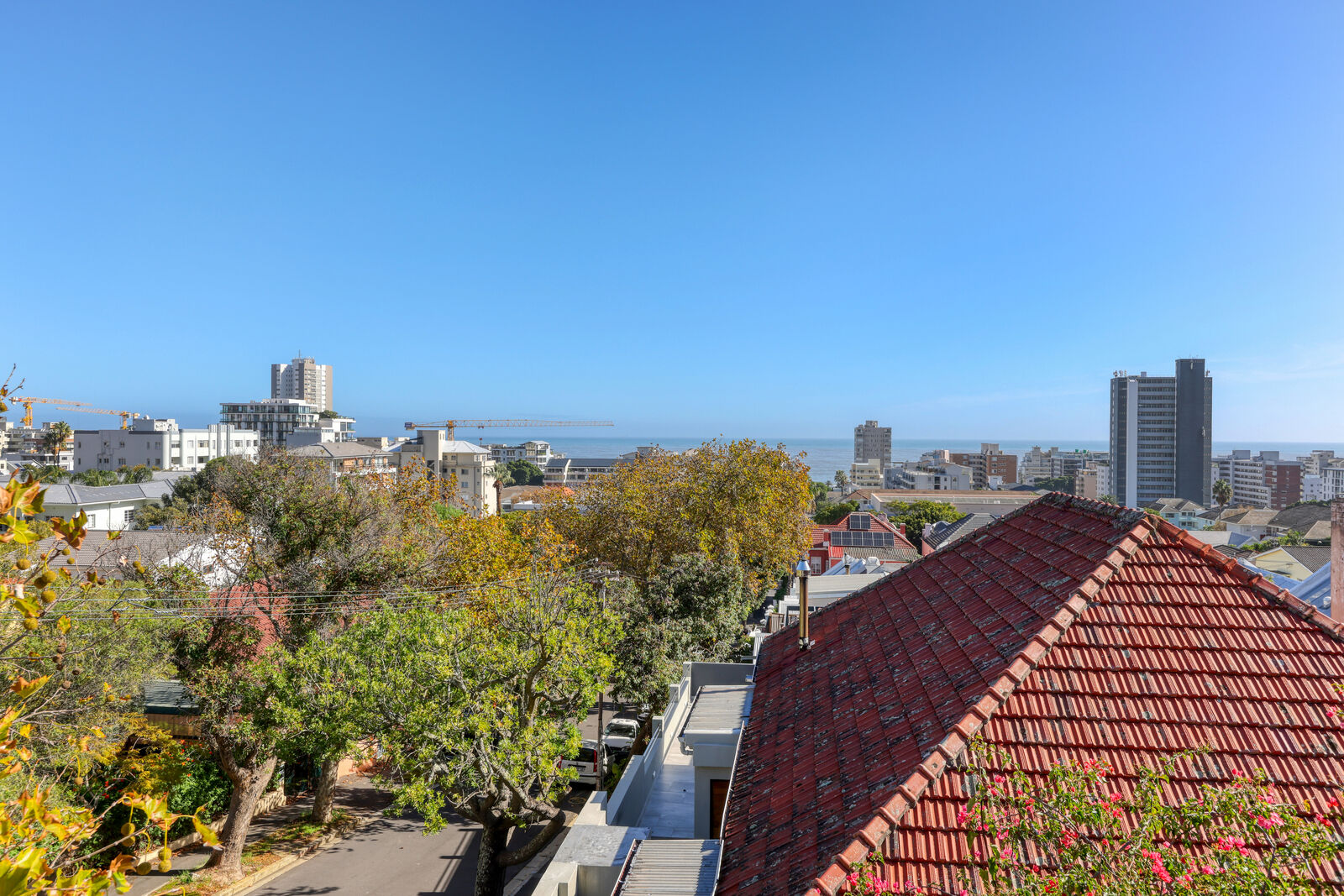 3 Bedroom House For Sale in Sea Point, photo 4