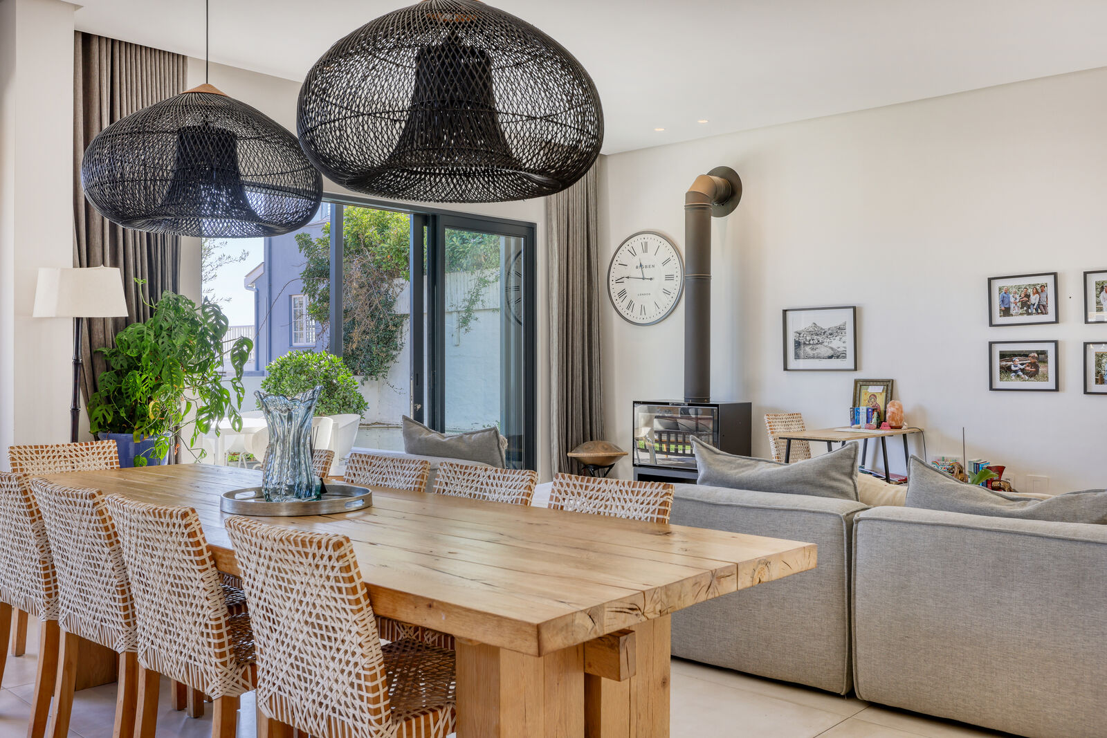 3 Bedroom House For Sale in Sea Point, photo 12