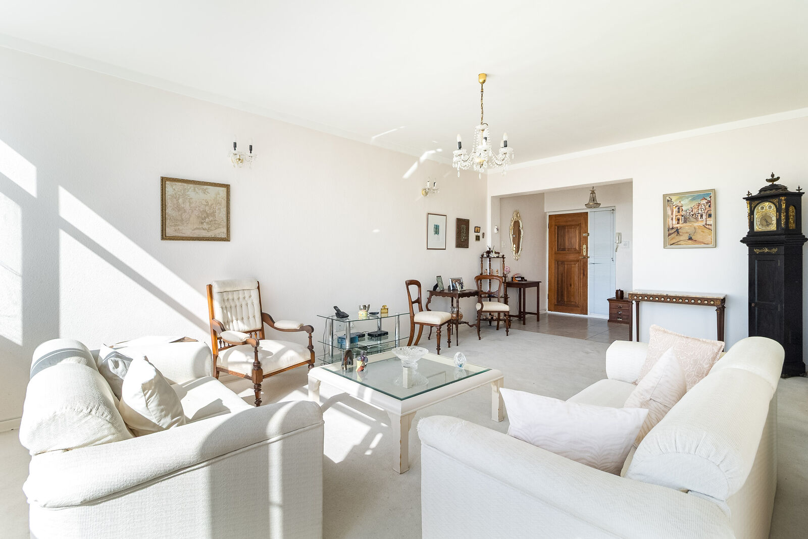 2 Bedroom Apartment For Sale in Sea Point, photo 4